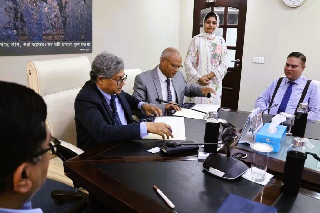 NSU and BIISS Sign MoU to Boost Policy Research-1